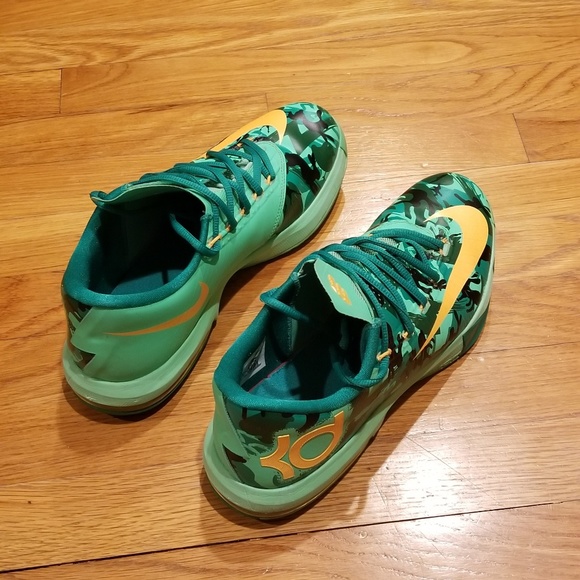 SOLD!!Retro NIKE KD6 "Easter" Sneakers - Picture 2 of 8